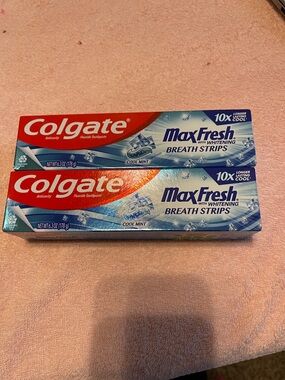 Colgate MaxFresh Breath Strips Cool Mint Toothpaste - Blue